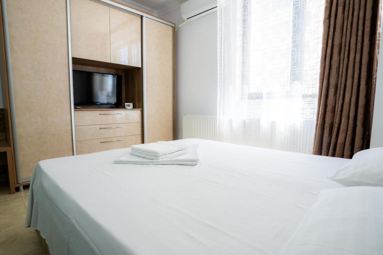 Lake Apartments Solid Mamaia Exterior foto